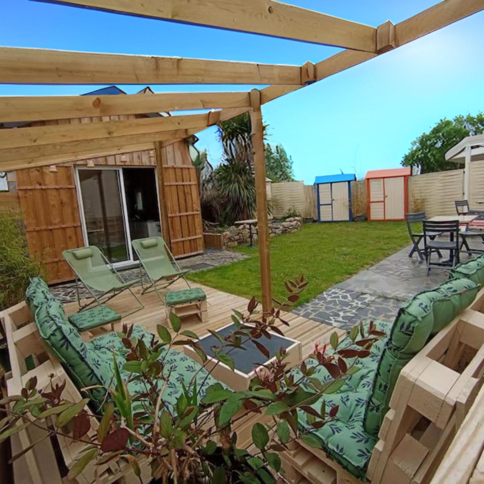 Dans Une Maison Familiale Avec Jardin A 800M De La Plage Bréville-sur-Mer Eksteriør billede